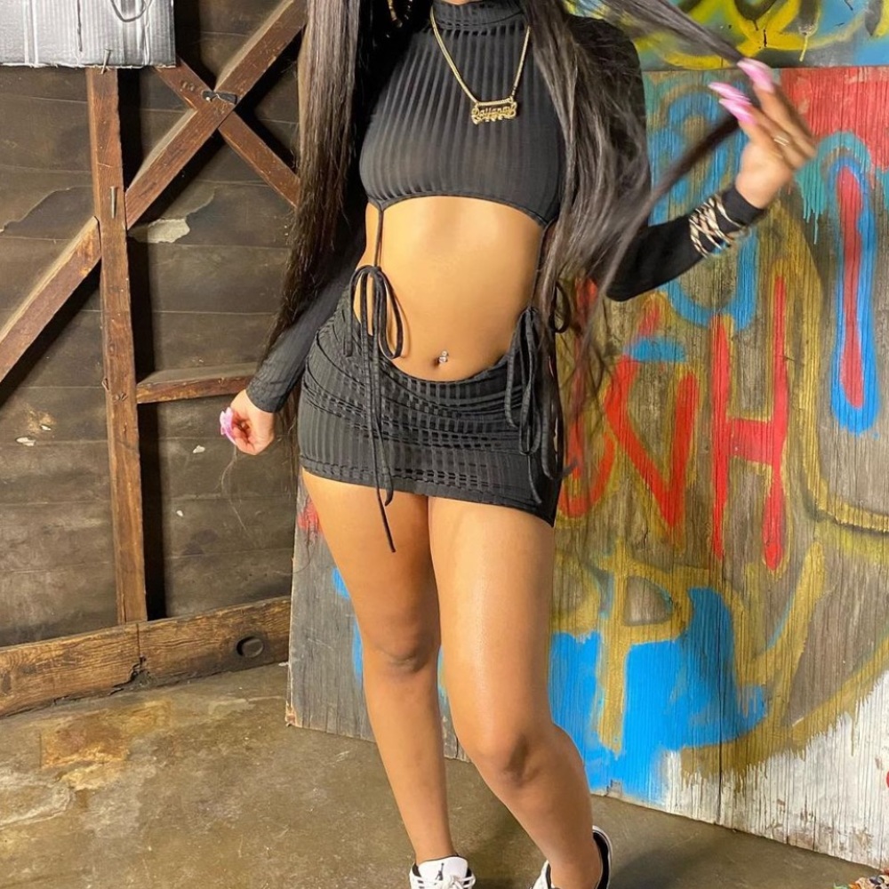 Tight fitted black set.